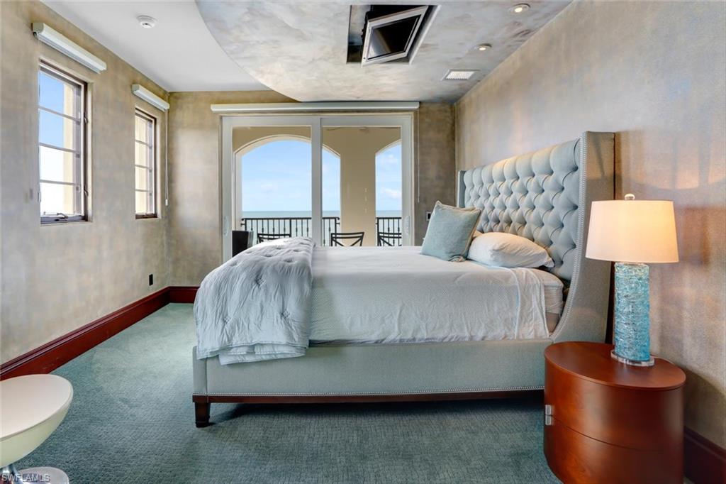 BAREFOOT BEACH - Residential