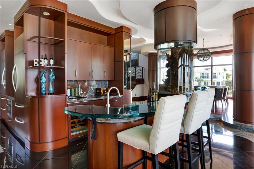 BAREFOOT BEACH - Residential
