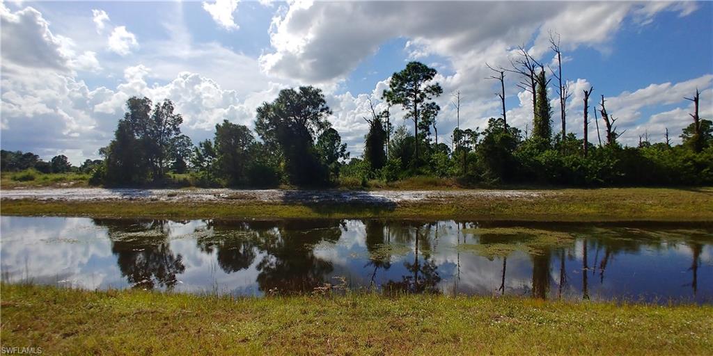 LEHIGH ACRES - Land