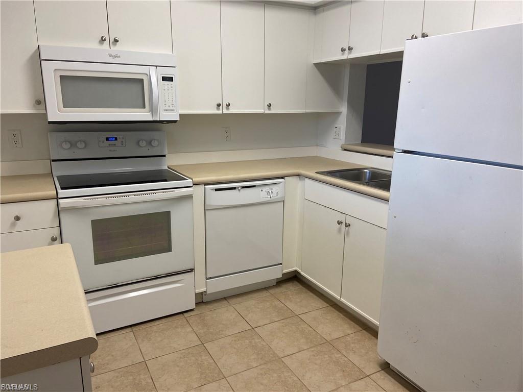 THE COVE AT SIX MILE - Residential Lease