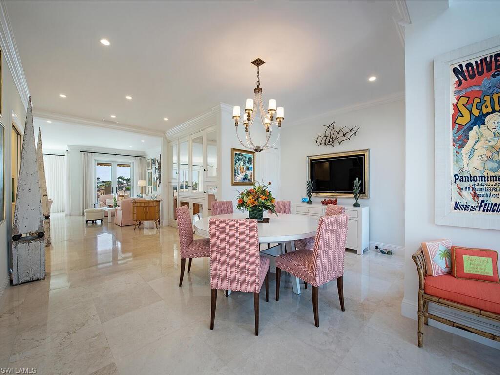 VENETIAN VILLAS - Residential