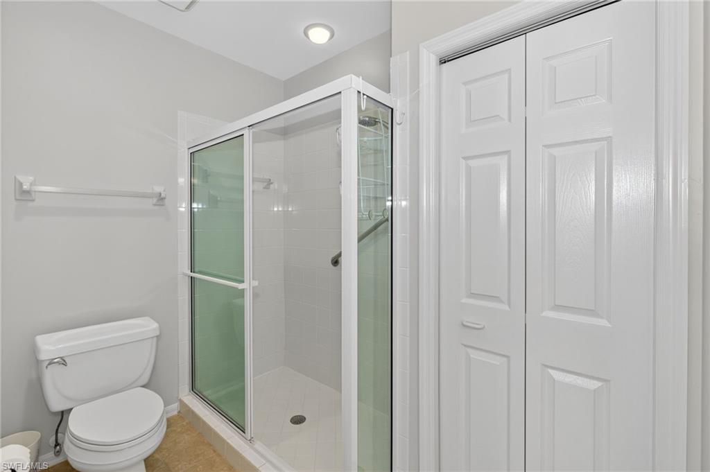 SUTTON WALK - Residential Lease