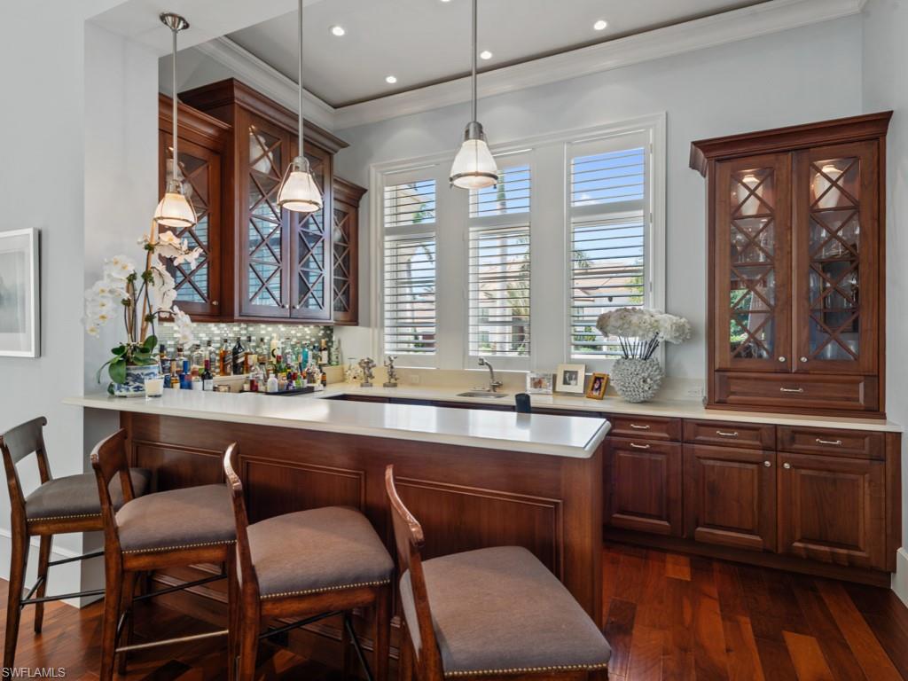 BAY COLONY SHORES - Residential