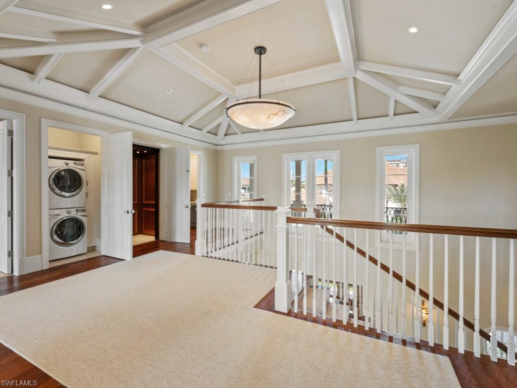 BAY COLONY SHORES - Residential