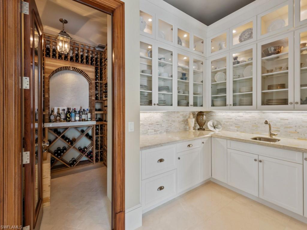 BAY COLONY SHORES - Residential