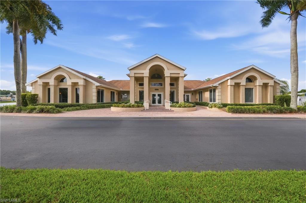CROWN POINTE SHORES - Residential Lease