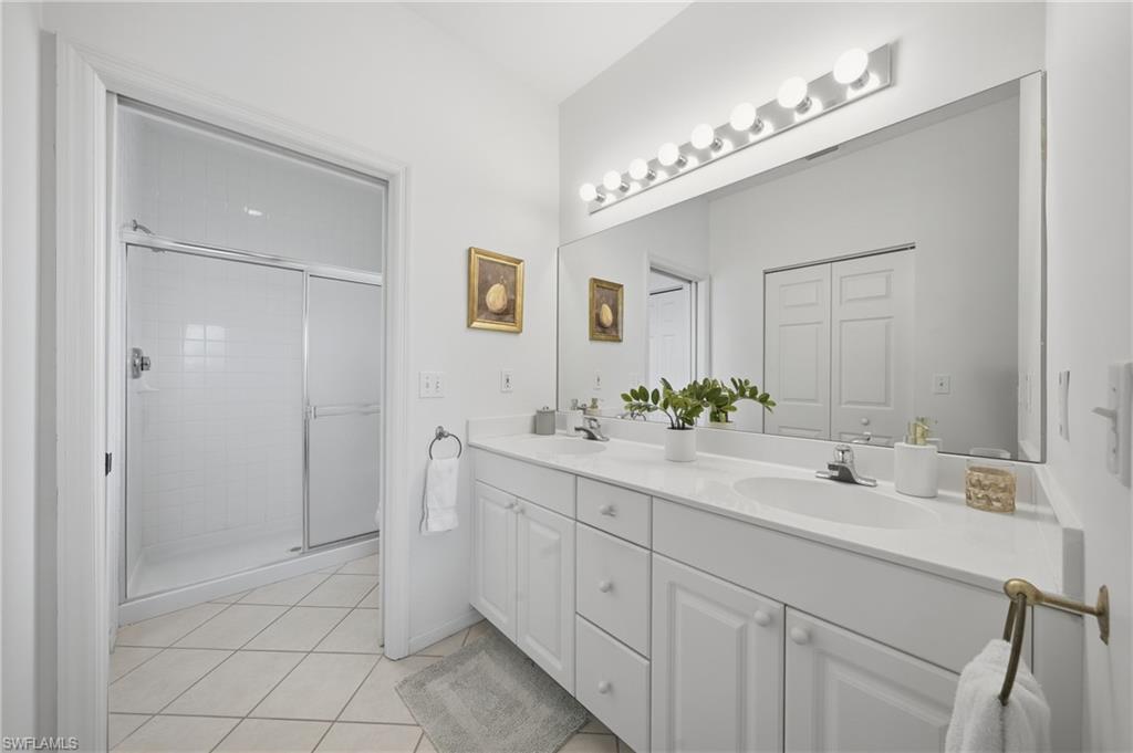 CROWN POINTE SHORES - Residential Lease