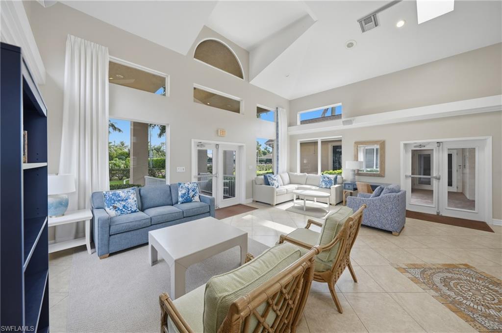 CROWN POINTE SHORES - Residential Lease