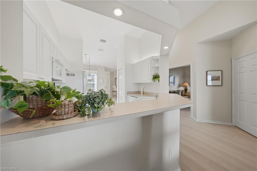 CROWN POINTE SHORES - Residential Lease