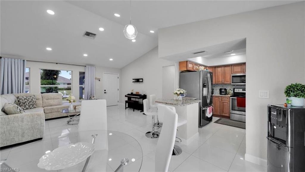 CAPE CORAL - Residential Lease