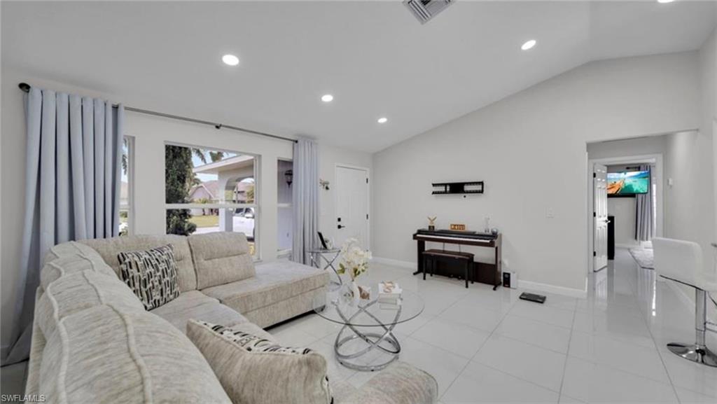 CAPE CORAL - Residential Lease