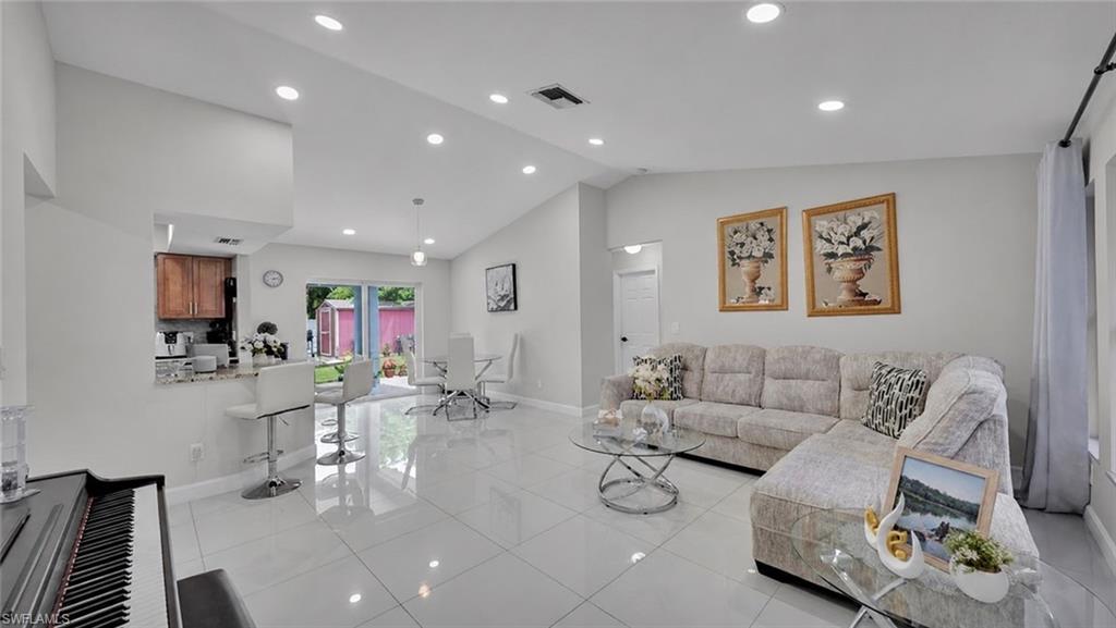 CAPE CORAL - Residential Lease