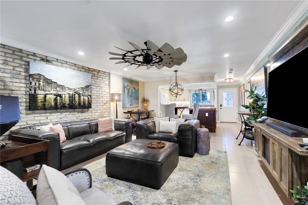 LEISURE ESTATES - Residential