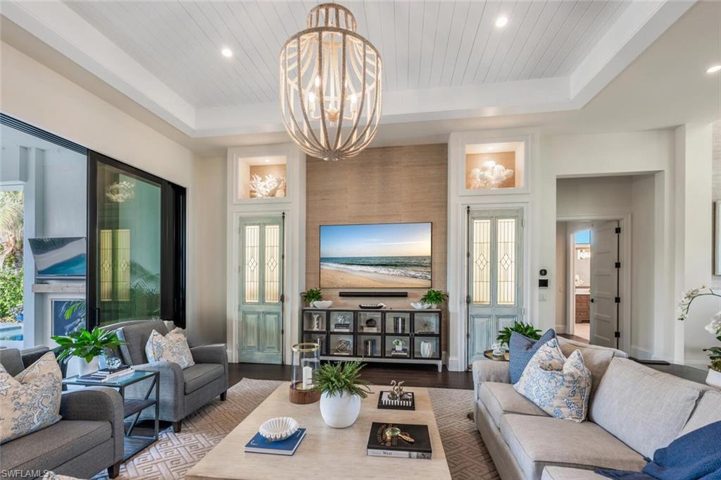 PARK SHORE - Residential