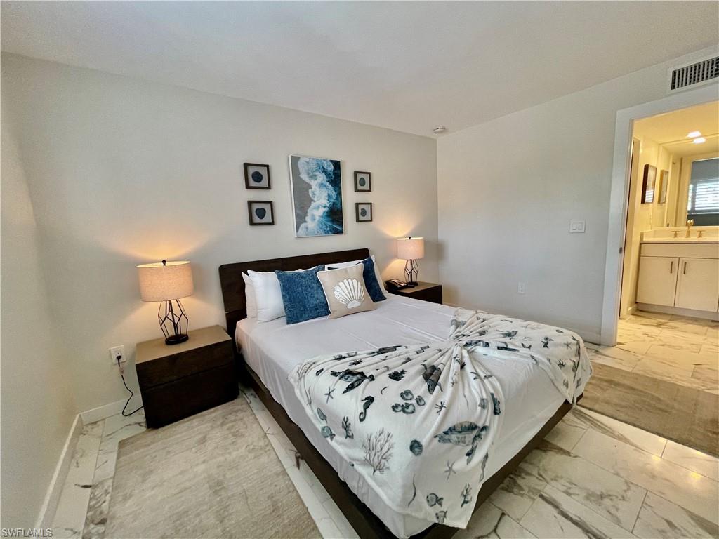 TENNIS VILLAS - Residential