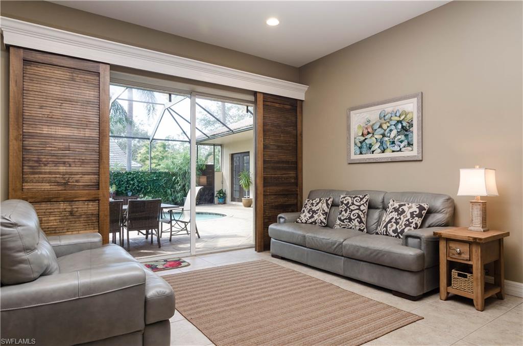 WILSHIRE LAKES - Residential