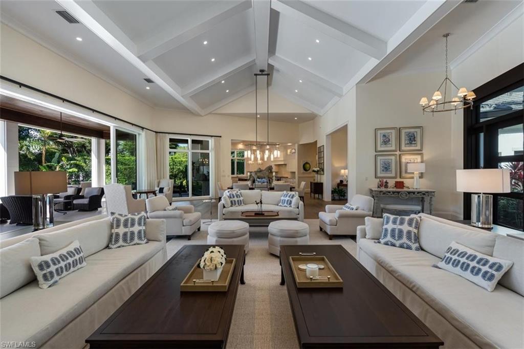 PELICAN BAY WOODS - Residential