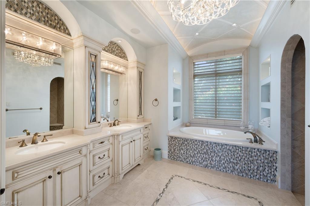 ROYAL HARBOR - Residential