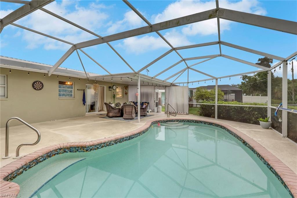 FORT MYERS SHORES - Residential