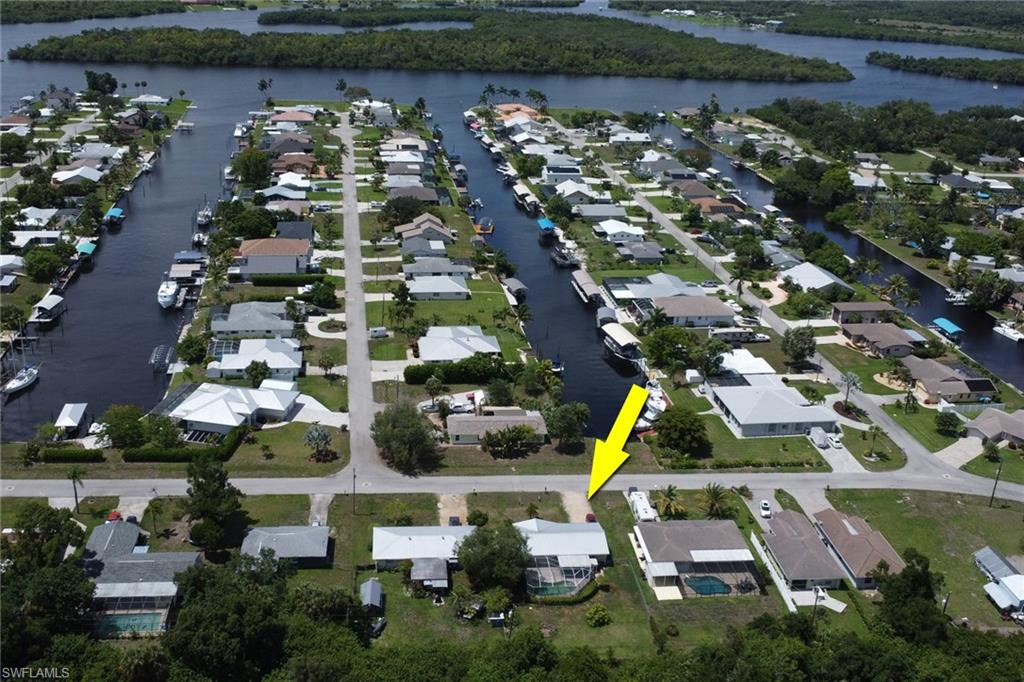 FORT MYERS SHORES - Residential