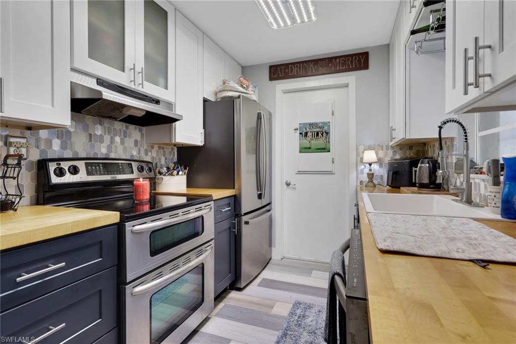 FORT MYERS SHORES - Residential