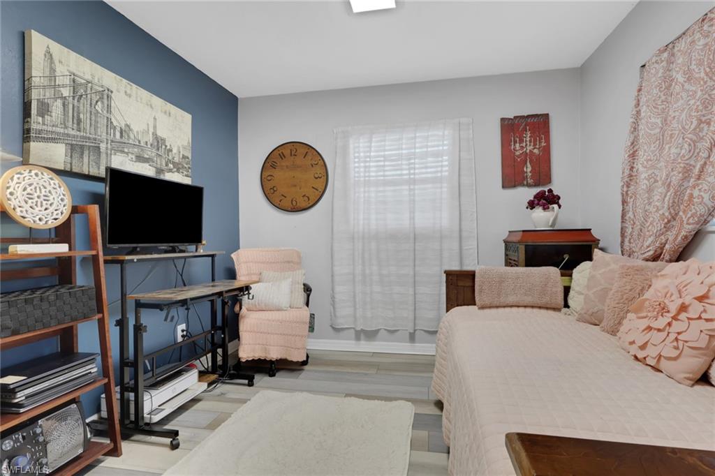 FORT MYERS SHORES - Residential