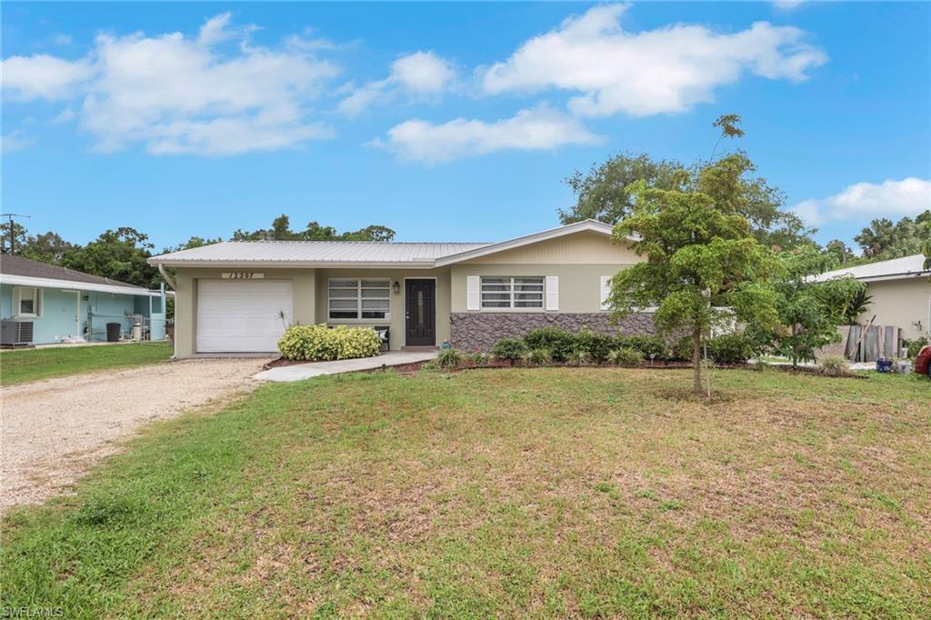 FORT MYERS SHORES - Residential
