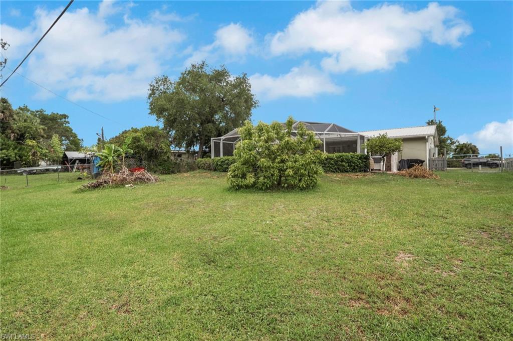 FORT MYERS SHORES - Residential