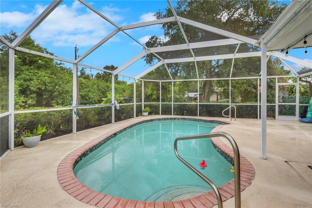FORT MYERS SHORES - Residential