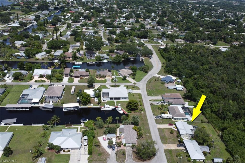 FORT MYERS SHORES - Residential