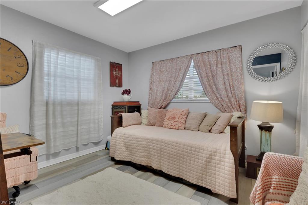 FORT MYERS SHORES - Residential