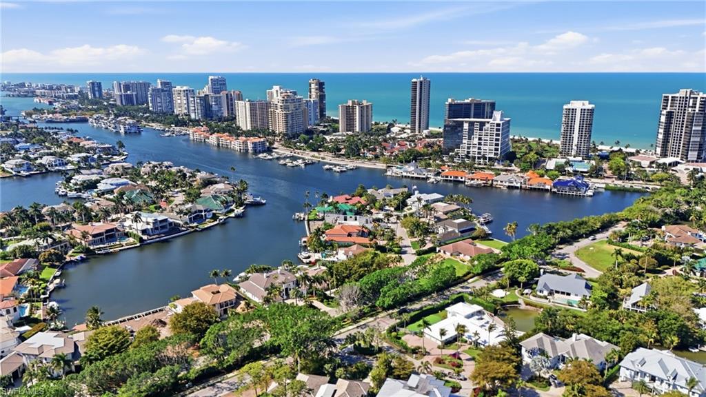 PARK SHORE - Residential