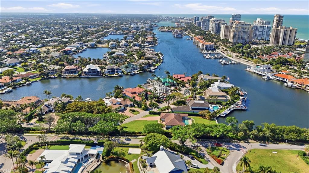 PARK SHORE - Residential