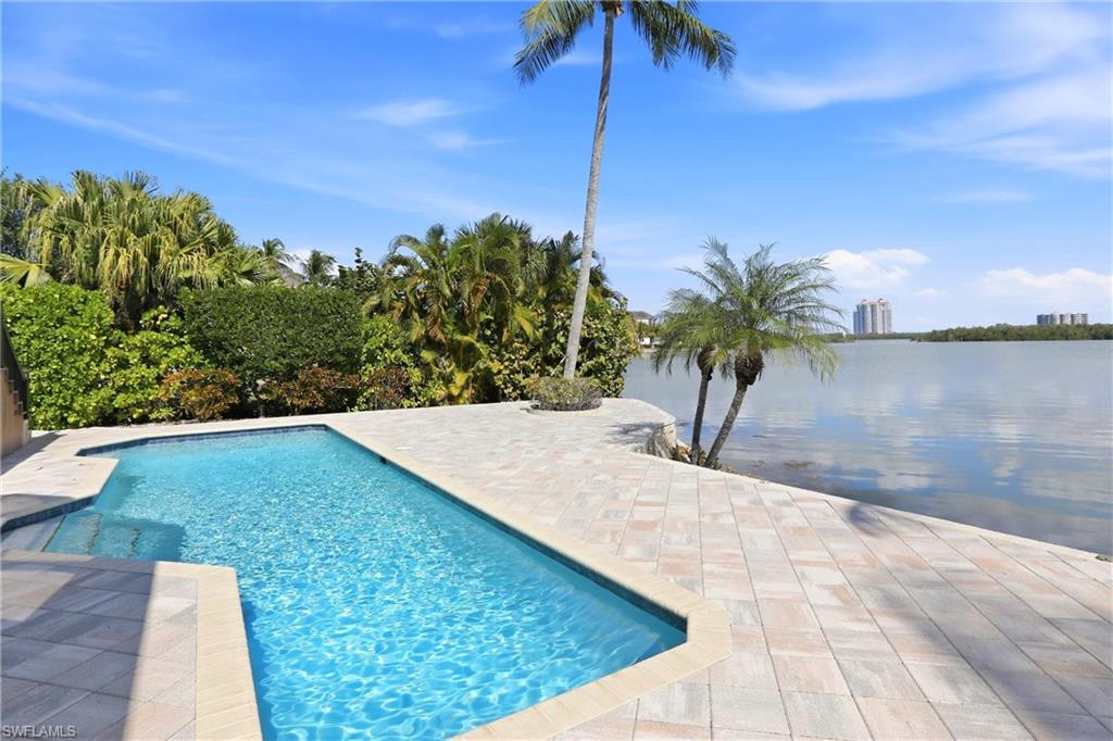 CAROLANDS - Residential