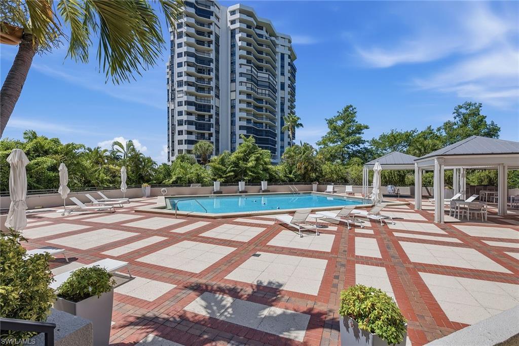DORCHESTER - Residential