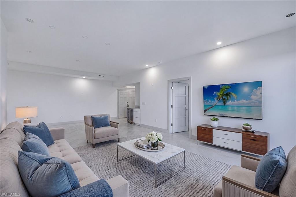 DORCHESTER - Residential