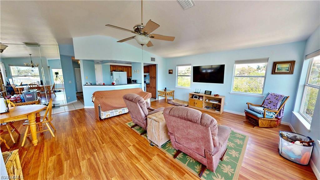 KREAMERS SUBD - Residential