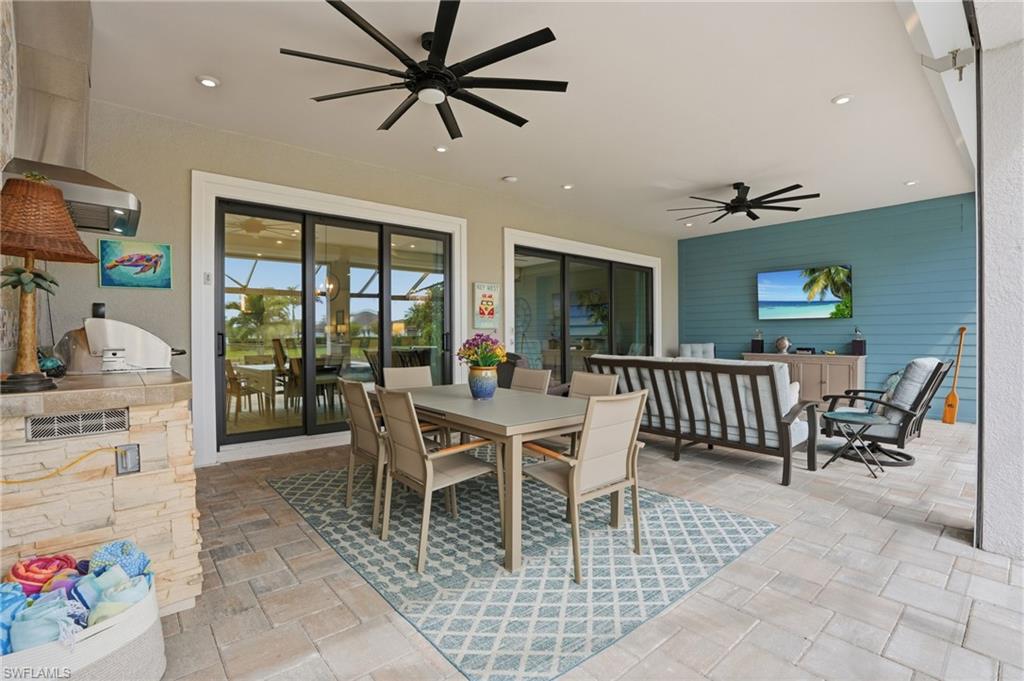 ESPLANADE LAKE CLUB - Residential