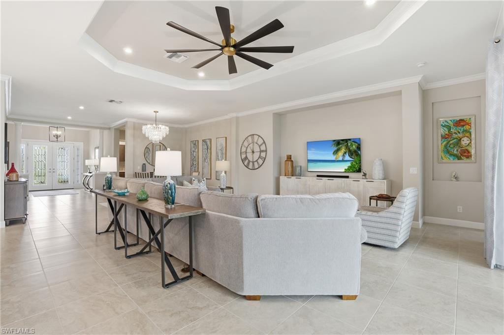 ESPLANADE LAKE CLUB - Residential
