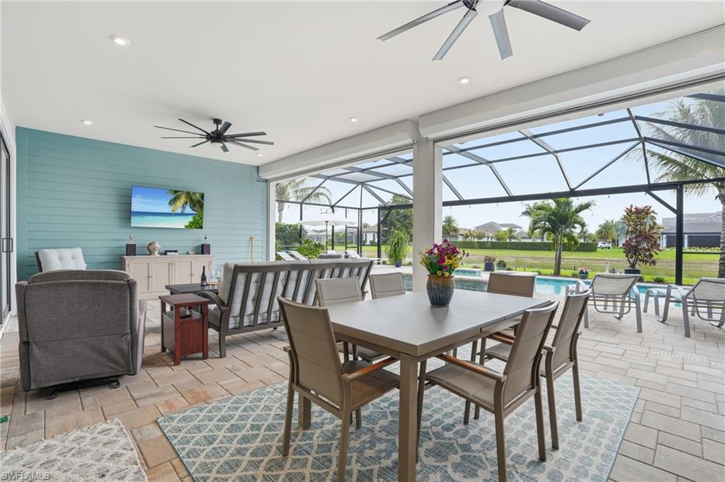 ESPLANADE LAKE CLUB - Residential