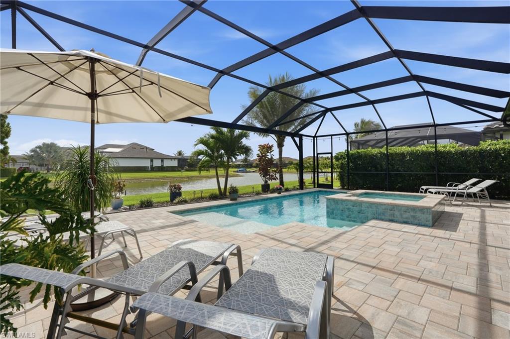 ESPLANADE LAKE CLUB - Residential