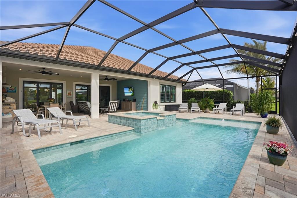 ESPLANADE LAKE CLUB - Residential