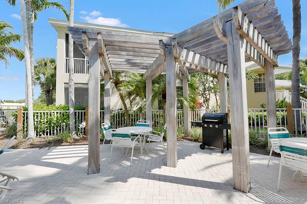 POINTE AT PELICAN LANDING - Residential