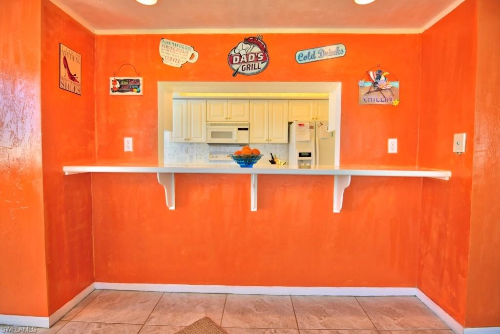 GULF BREEZE AT VANDERBILT - Residential