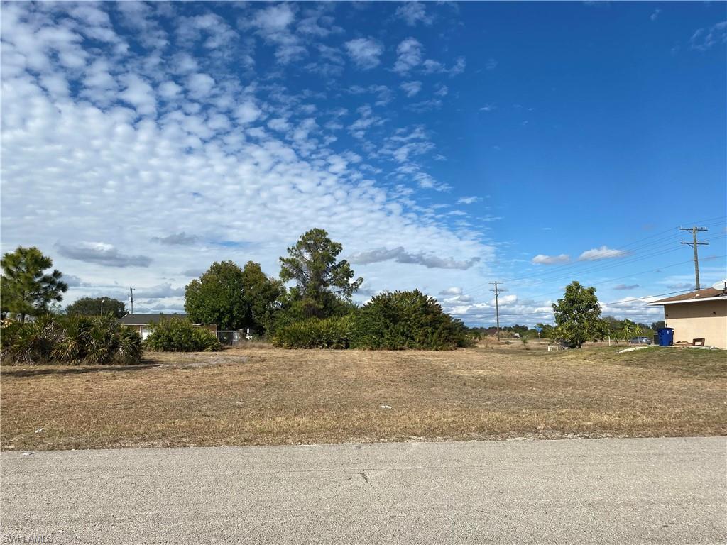 LEHIGH ACRES - Land