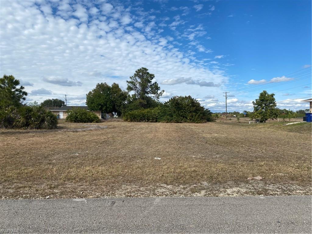 LEHIGH ACRES - Land