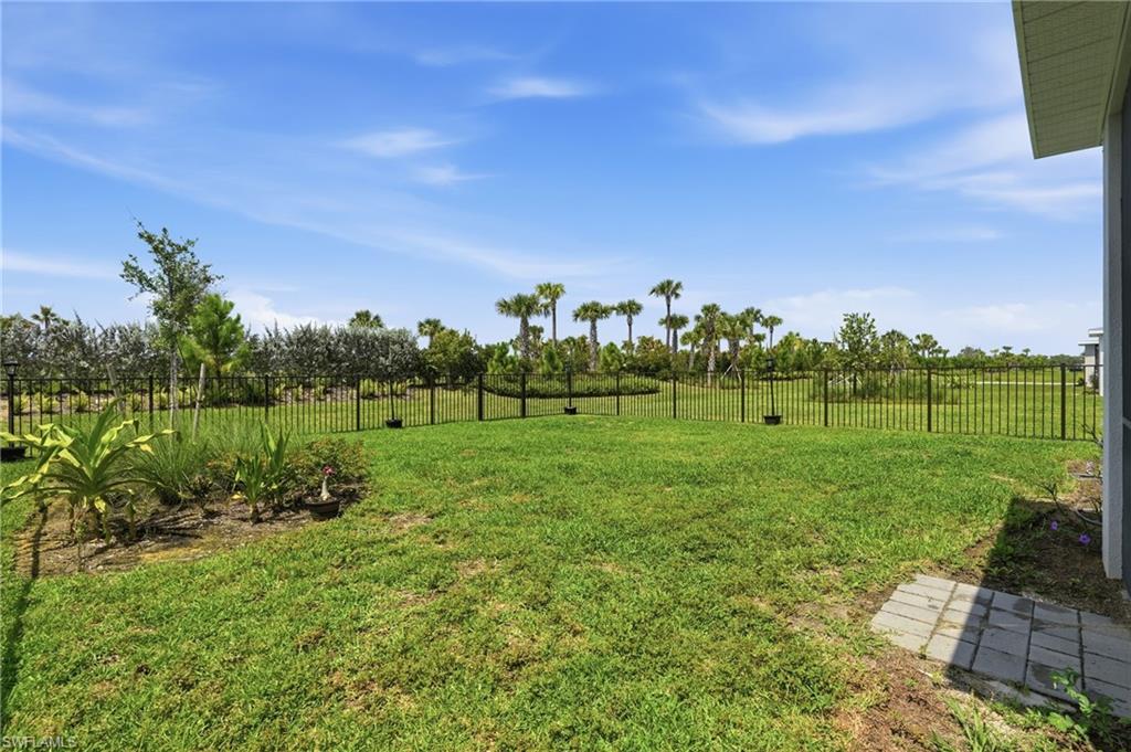 CRESCENT LAKES - Residential