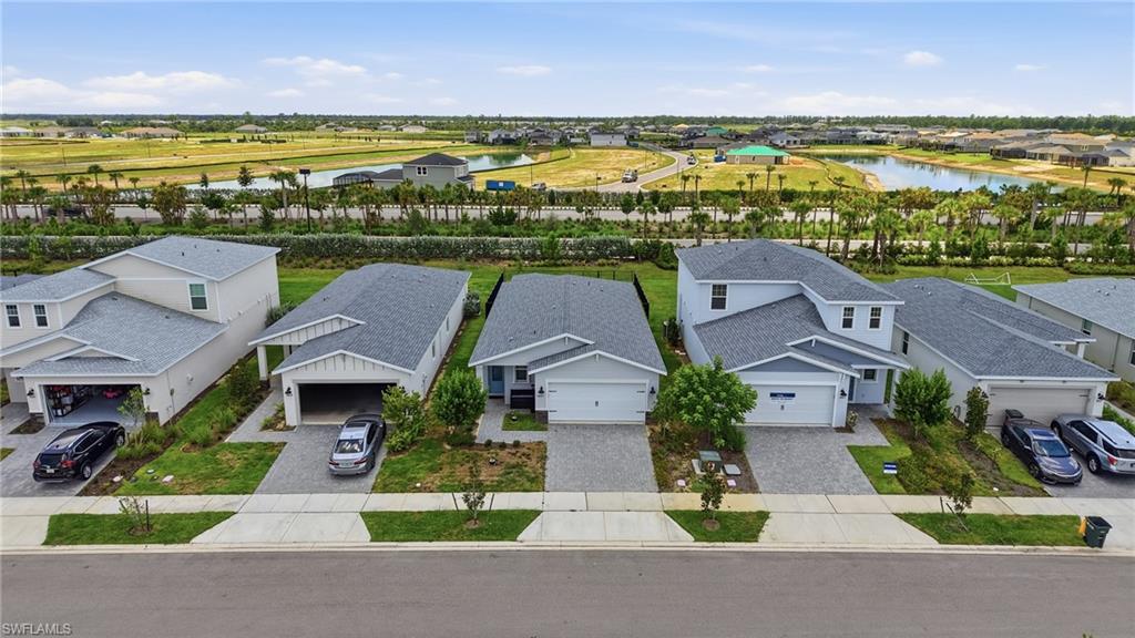 CRESCENT LAKES - Residential