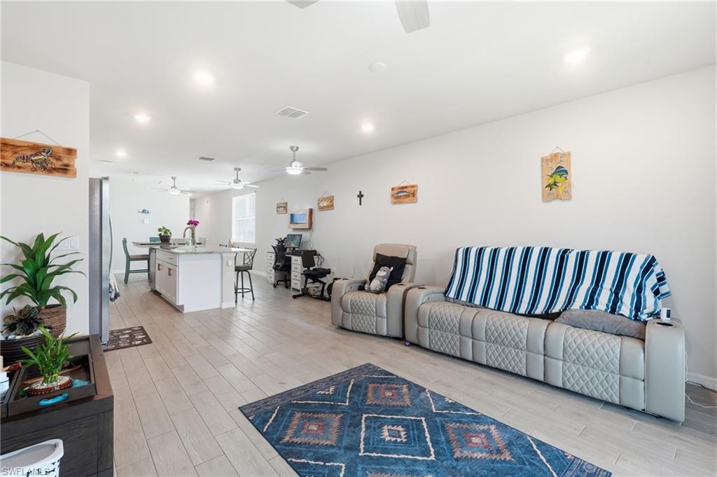 CRESCENT LAKES - Residential