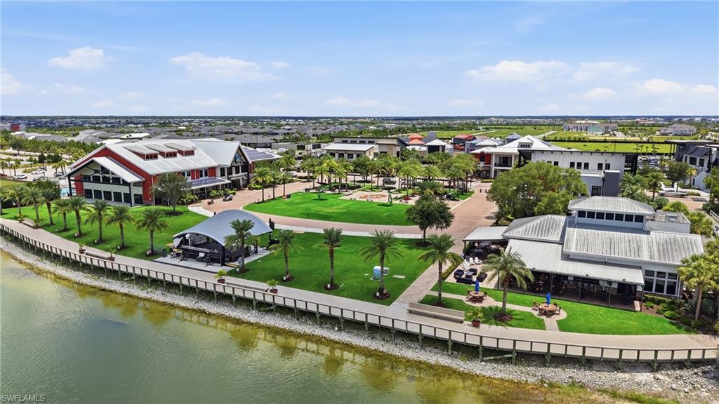 CRESCENT LAKES - Residential